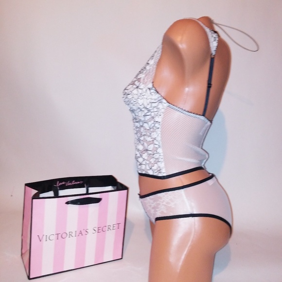 Victoria Secret Lingerie - Picture 4 of 6